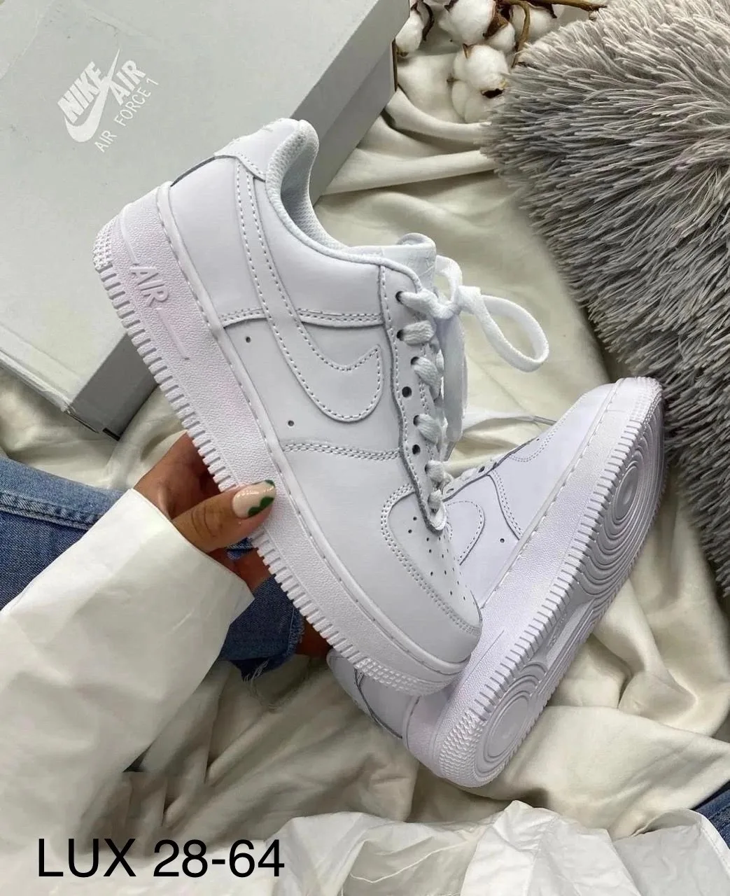 Кроссовки женские Nike Air Force — фото 1