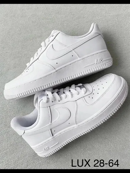 Кроссовки женские Nike Air Force — фото 12
