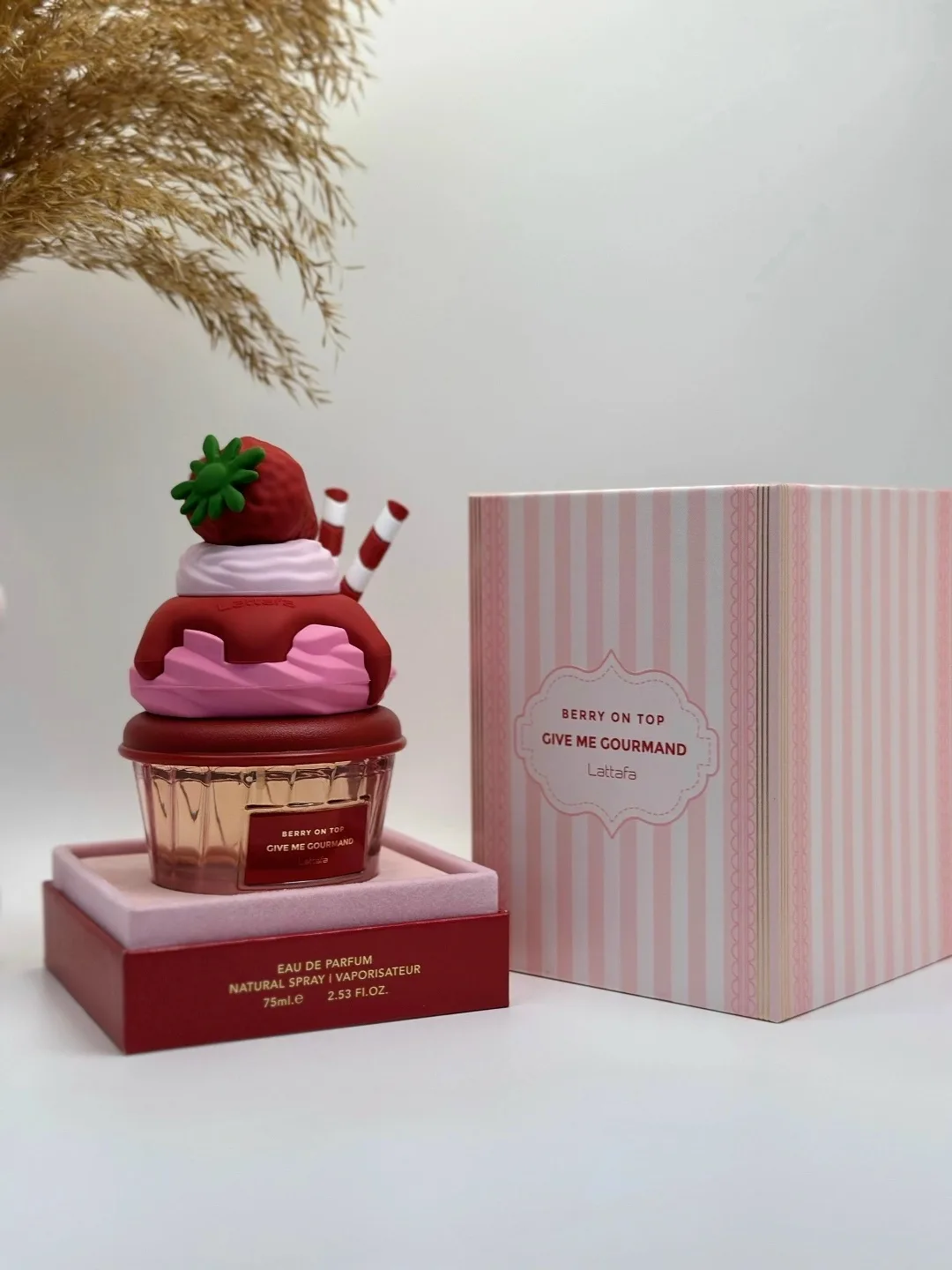 Lattafa Give Me Gourmand Berry On Top — фото 10