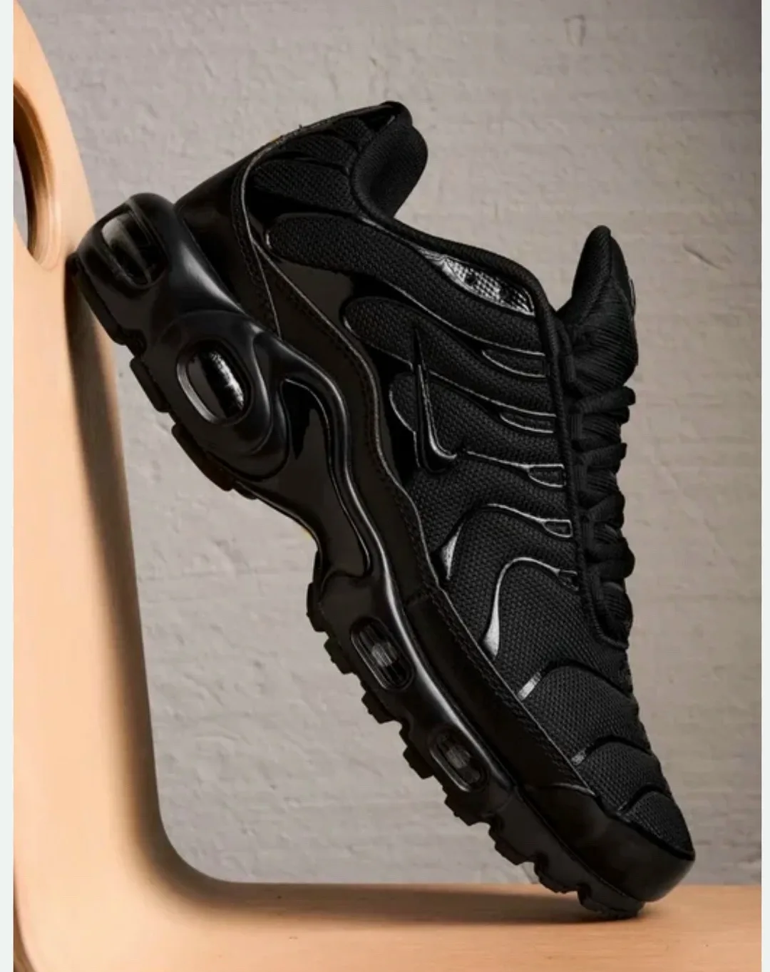 Кроссовки Nike Air Max Plus — фото 3