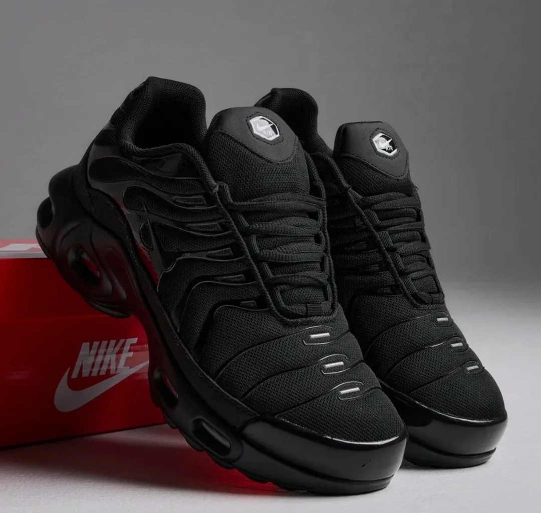 Кроссовки Nike Air Max Plus — фото 6