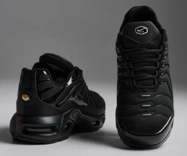Кроссовки Nike Air Max Plus — фото 10