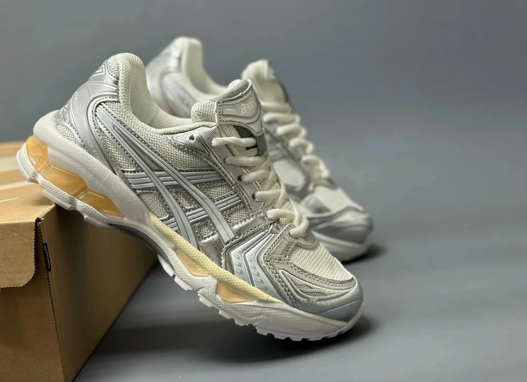 Кроссовки ASICS — фото 9
