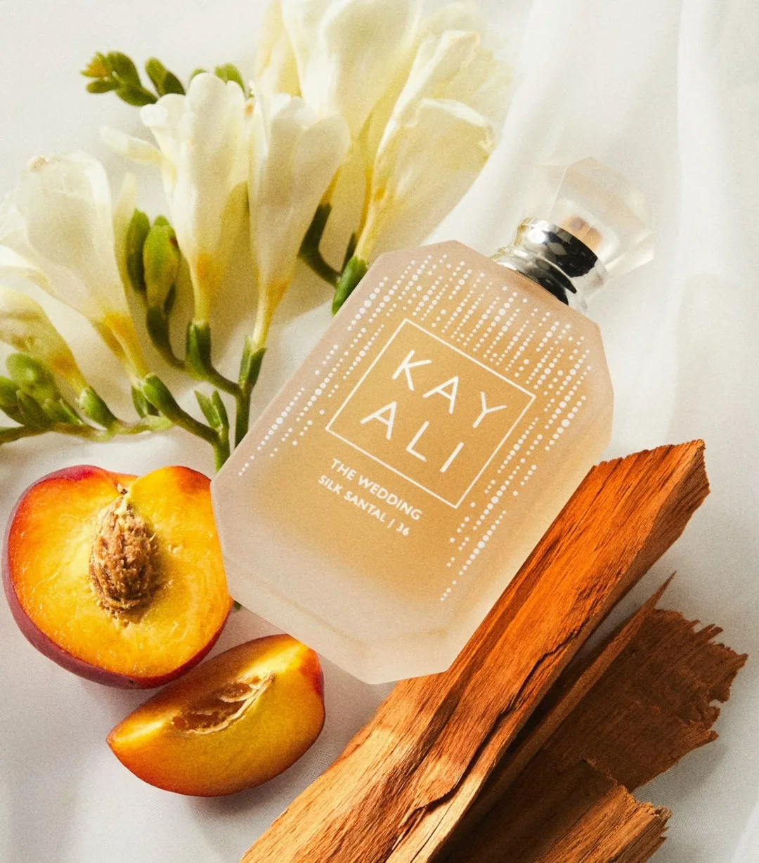 Аромат Eau de Parfum The Wedding Silk Santal вдохновлен днем свадьбы — фото 2