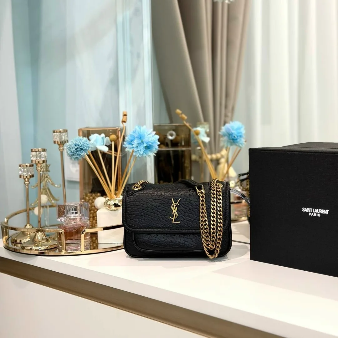 YSL сумка из натуральной кожи — фото 1