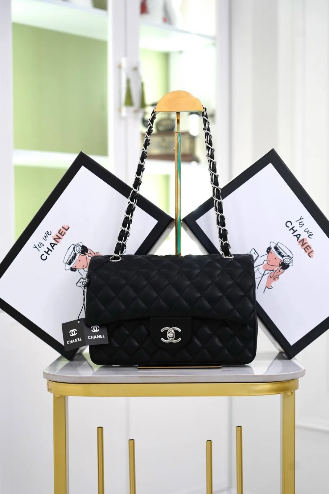 Кожаная сумка CHANEL — фото 9