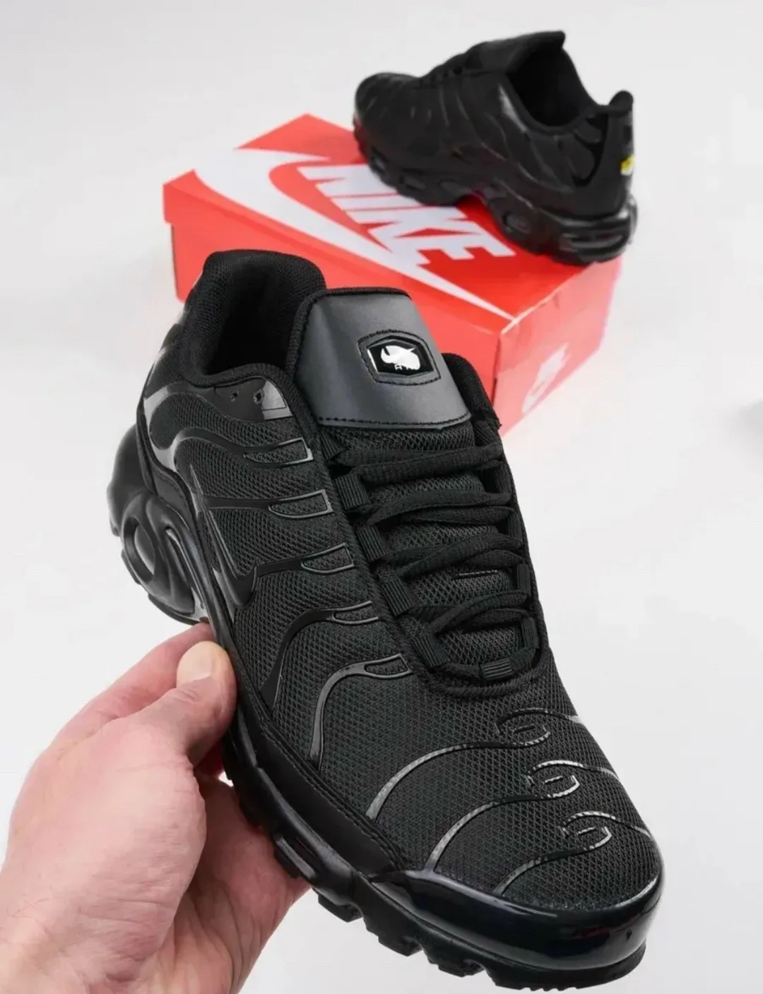 Кроссовки Nike Air Max Plus — фото 1