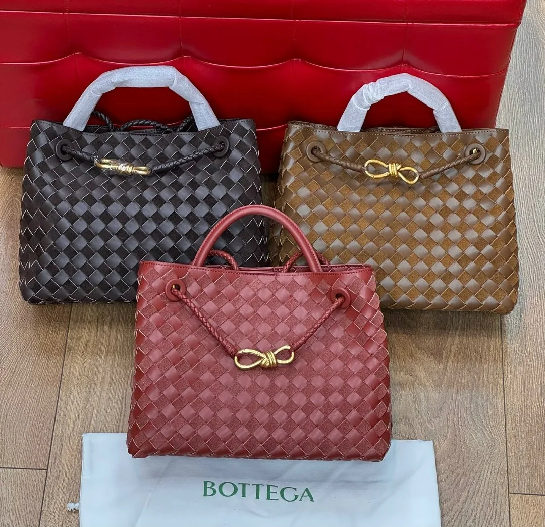 Bottega Veneta сумка из натуральной замши — фото 2