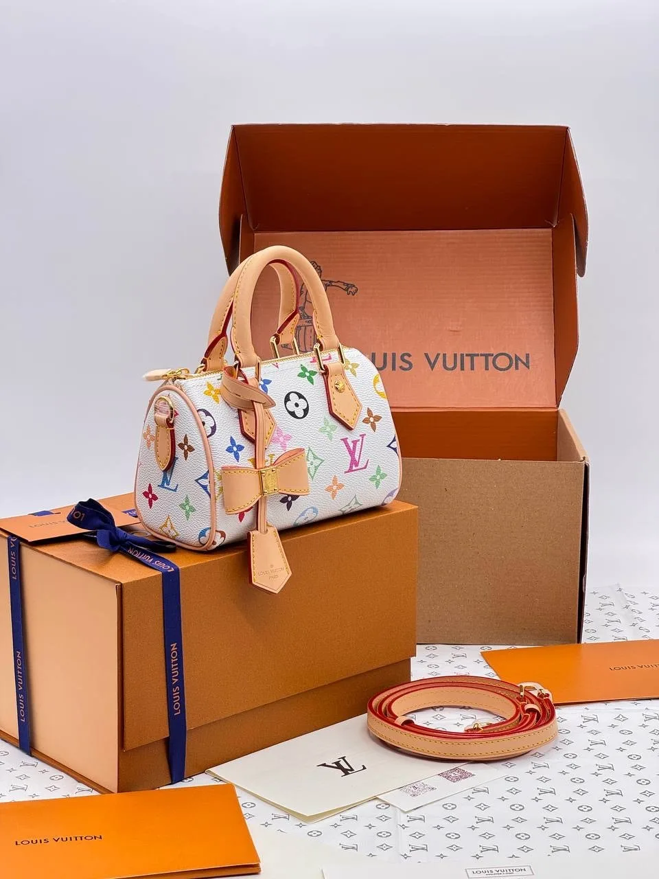 Сумка Louis Vuitton x TM Nano Speedy из натуральной кожи — фото 2