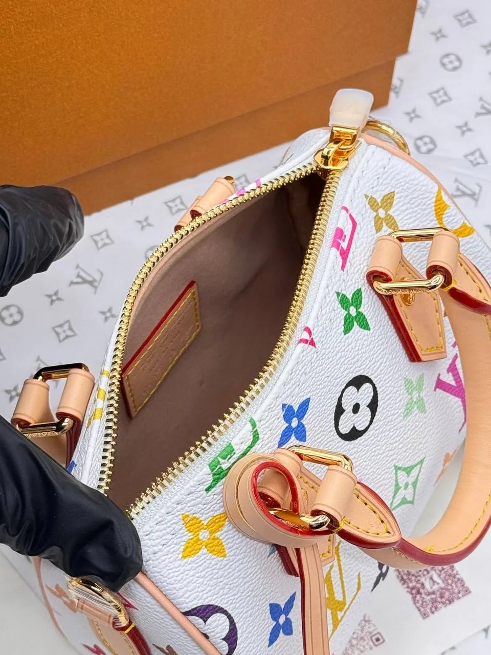 Сумка Louis Vuitton x TM Nano Speedy из натуральной кожи — фото 7
