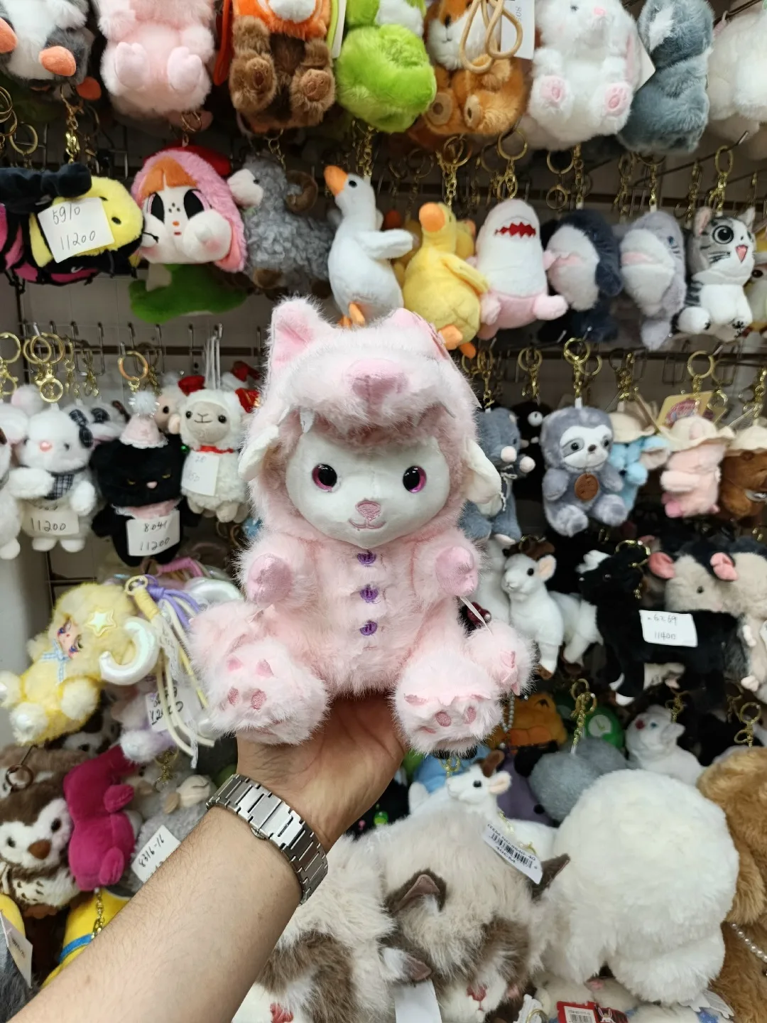 Мягкая игрушка барашка из качественного материала — фото 1