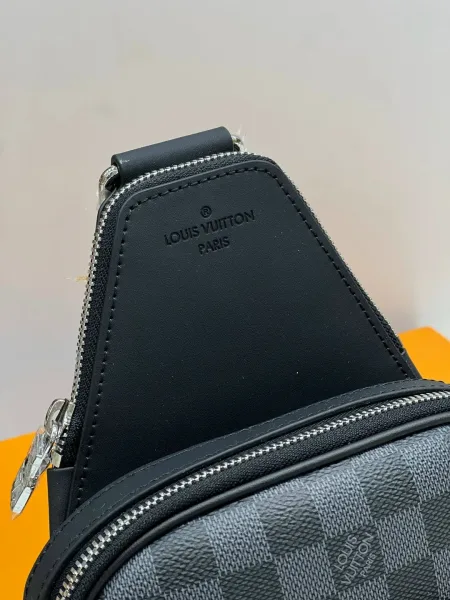 Louis Vuitton Avenue Sling Bag NM — мужская сумка через плечо — фото 7