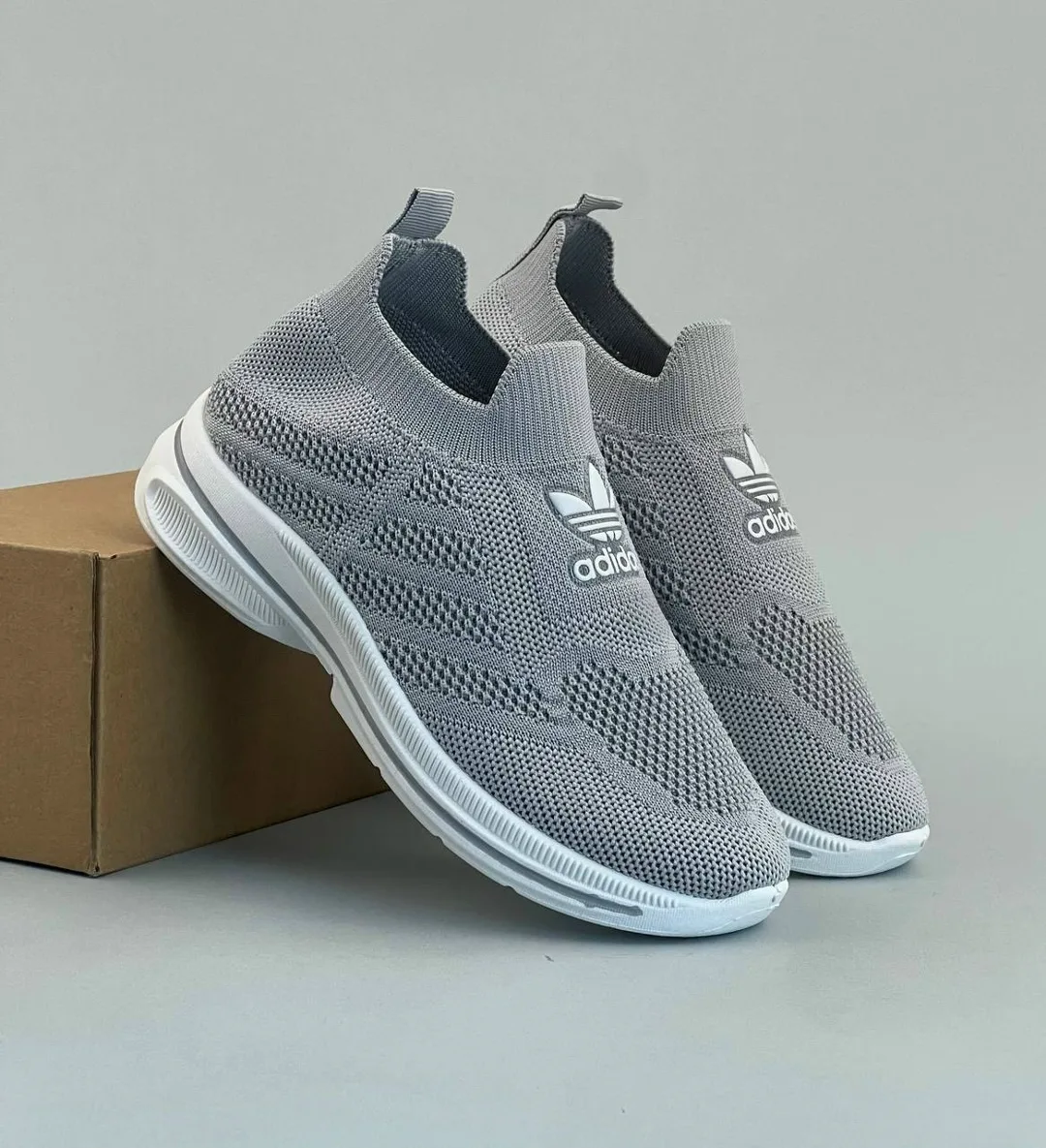 Кроссовки — фото 7
