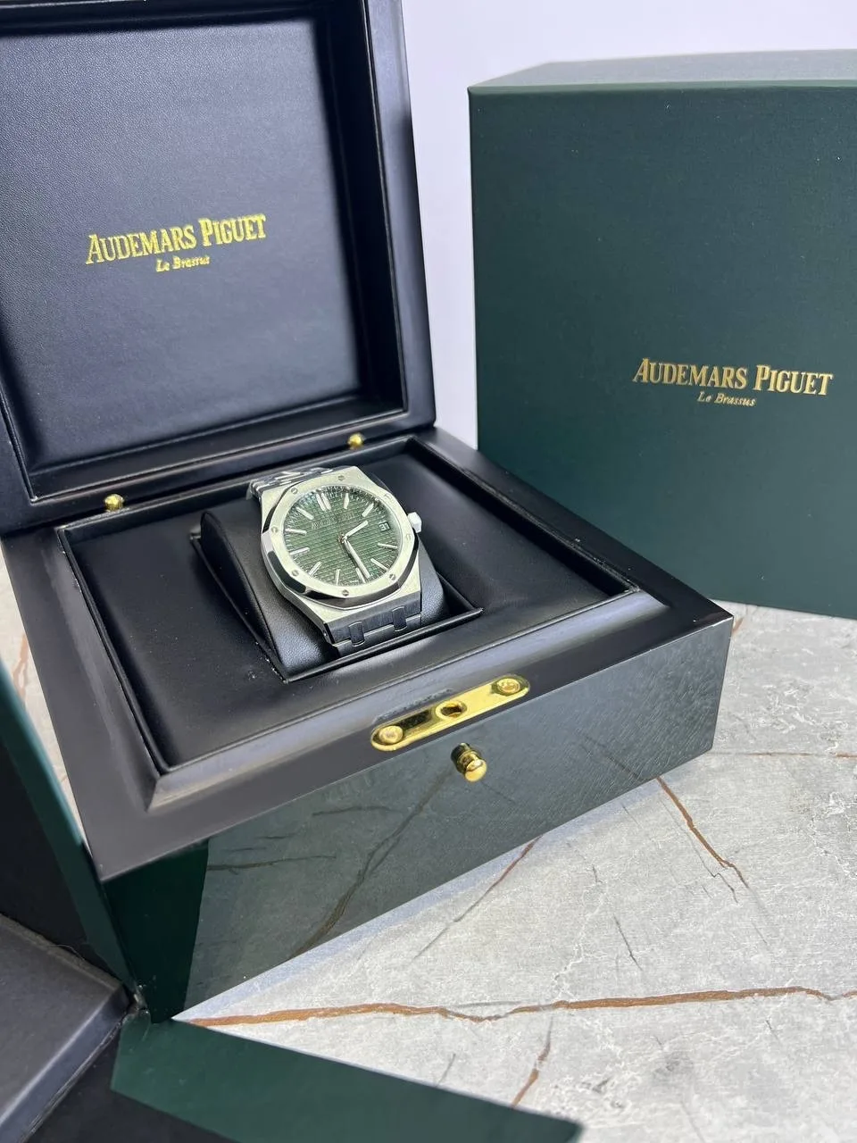 Audemars Piguet Royal Green часы с открытой механикой — фото 3