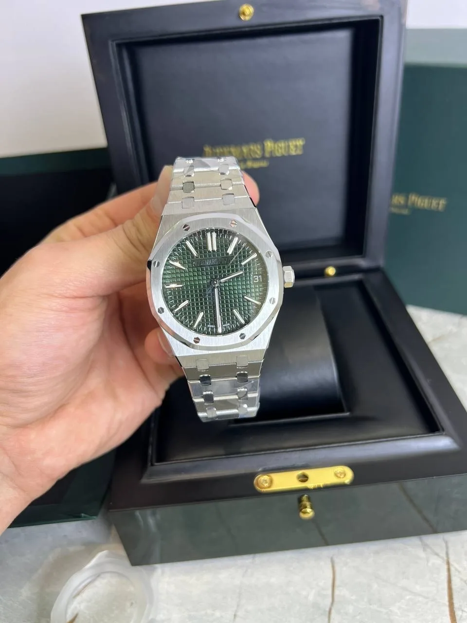 Audemars Piguet Royal Green часы с открытой механикой — фото 10
