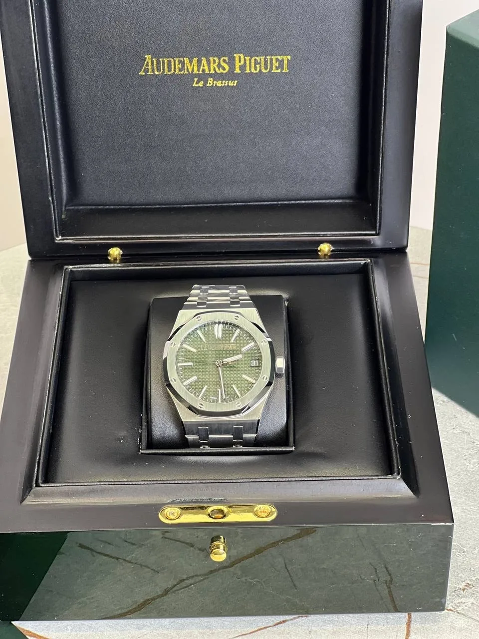 Audemars Piguet Royal Green часы с открытой механикой — фото 12