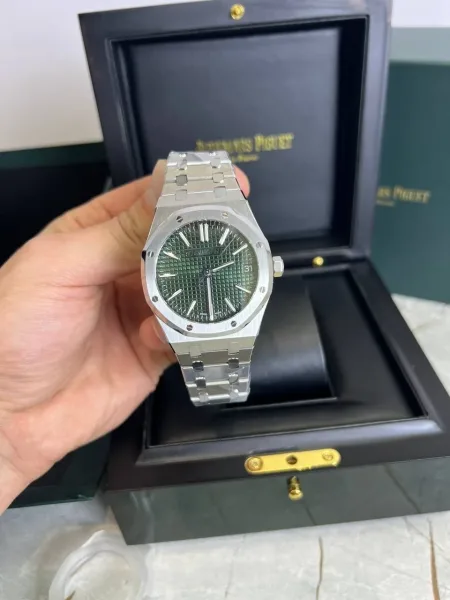 Audemars Piguet Royal Green часы с открытой механикой — фото 10
