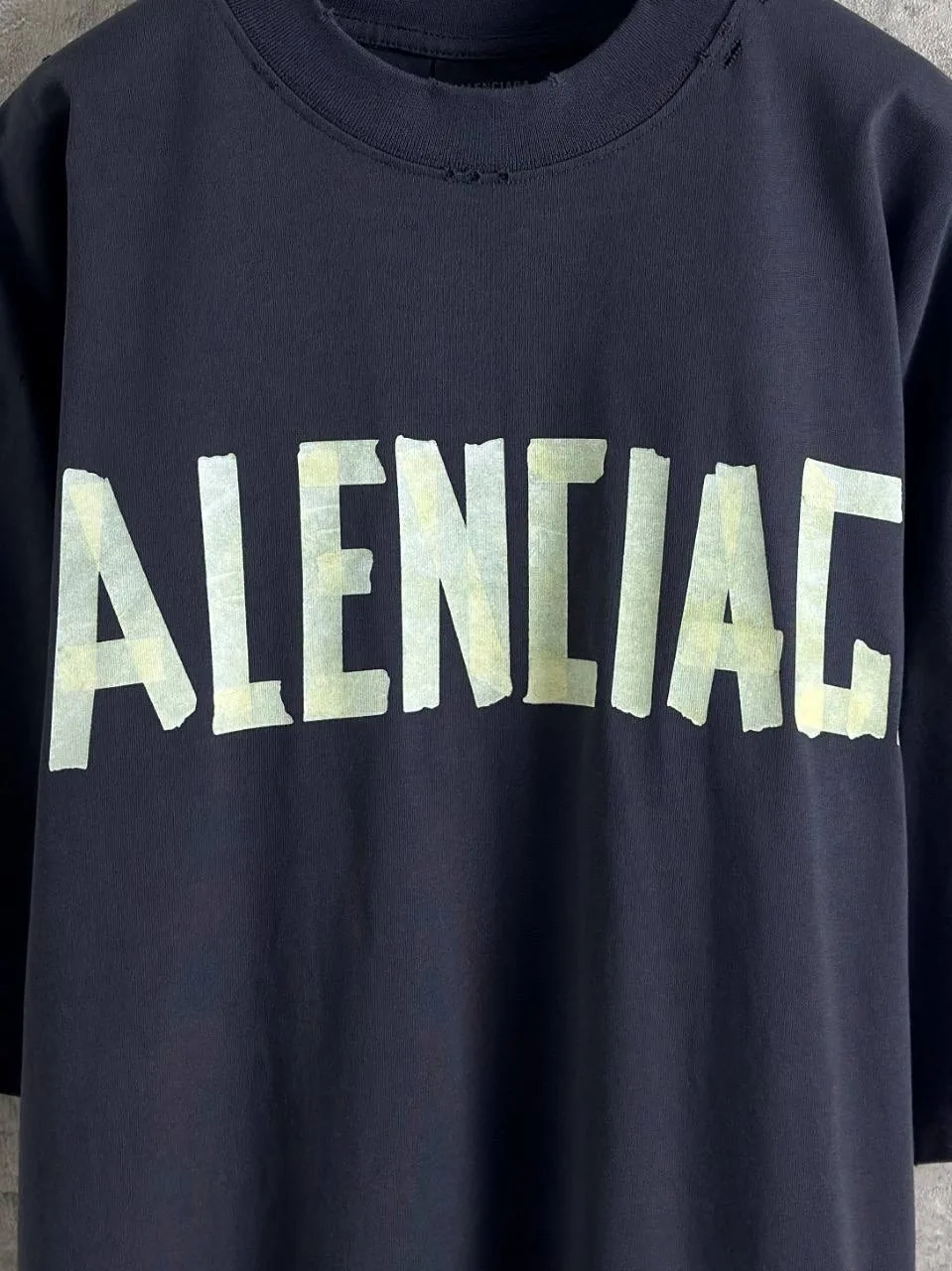 Футболка Balenciaga Tape — фото 3
