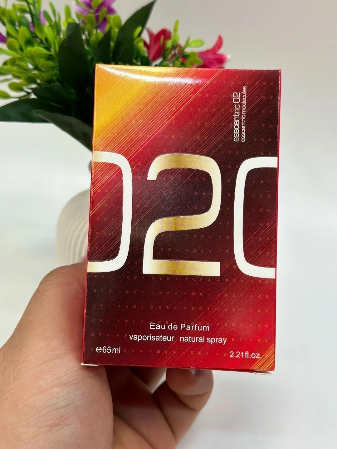 Escentric 02 Eau de Toilette Escentric Molecules выпущенный в 2008 году, классифицируется как унисекс-аромат и принадлеж — фото 1