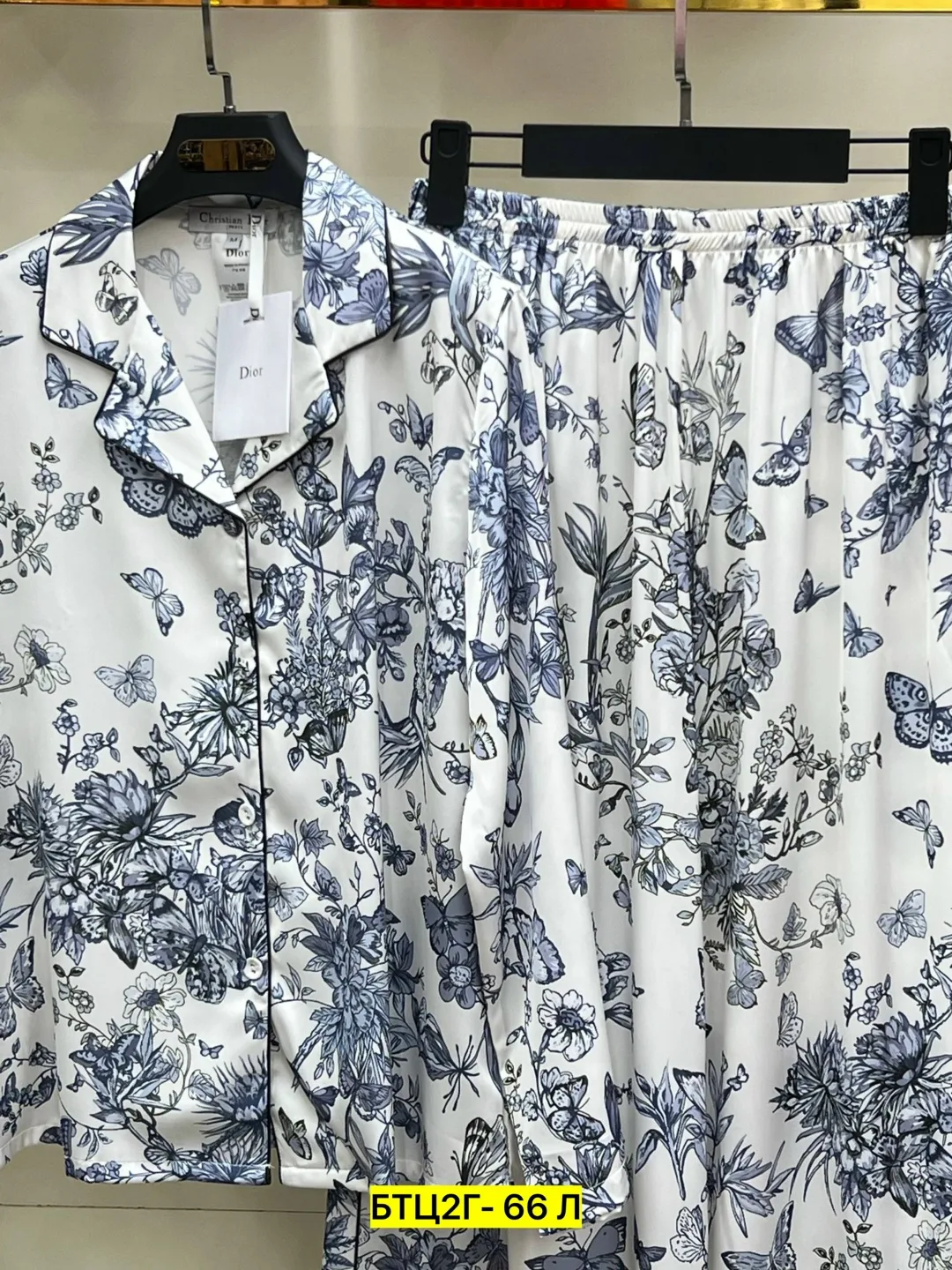 Костюм двойка из шелка от бренда DIOR — фото 4