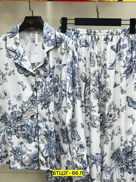 Костюм двойка из шелка от бренда DIOR — фото 4