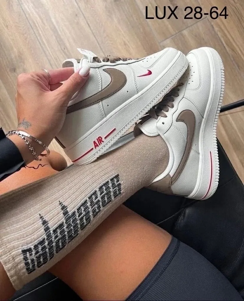 Кроссовки женские Nike Air Force — фото 1
