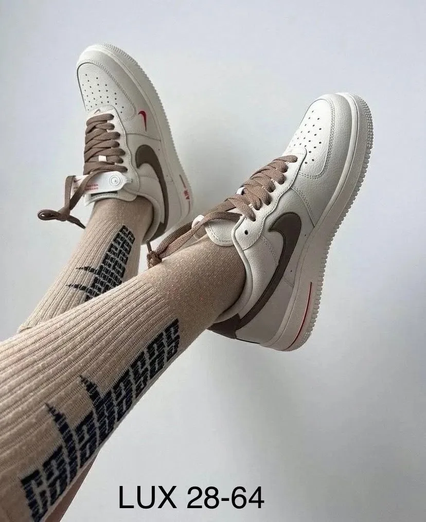 Кроссовки женские Nike Air Force — фото 5