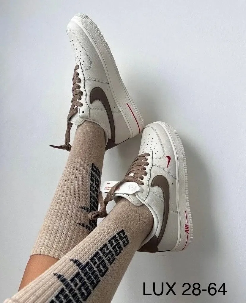 Кроссовки женские Nike Air Force — фото 13