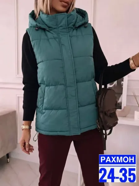 Осенняя жилетка из синтепона с подкладкой, капюшон отстегивается — фото 1