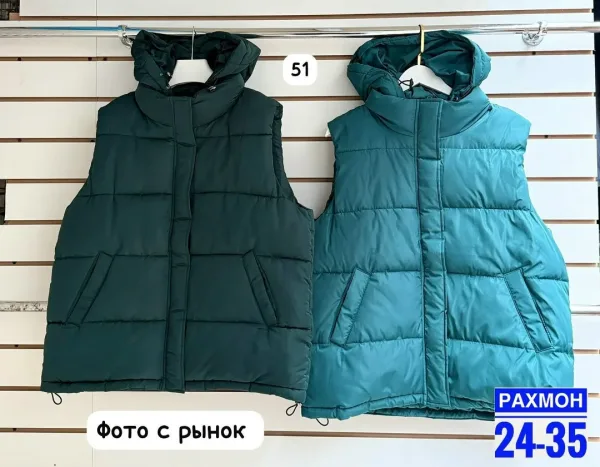 Осенняя жилетка из синтепона с подкладкой, капюшон отстегивается — фото 3