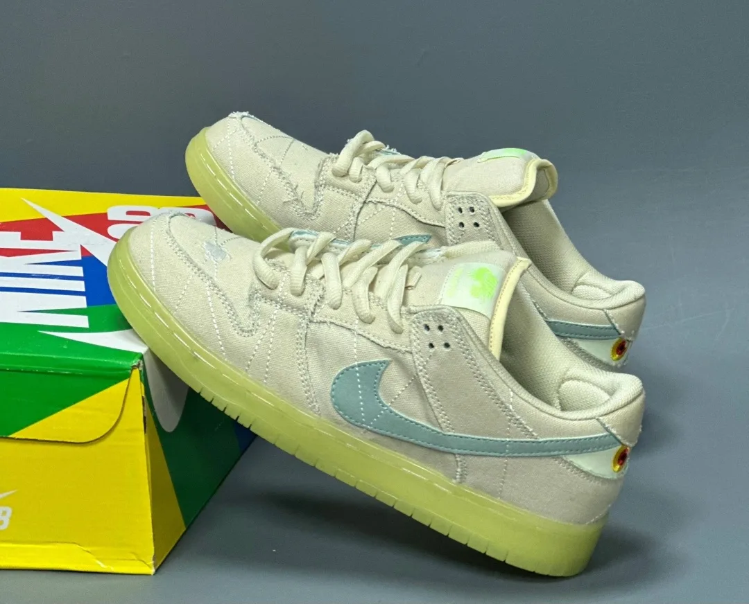 Кроссовки Nike 2026 — фото 8
