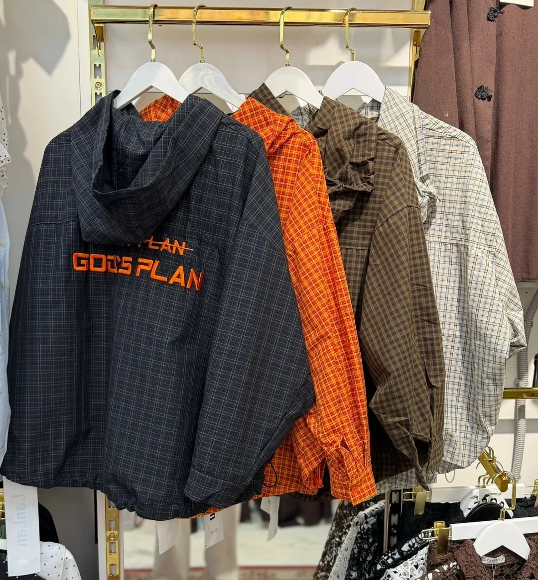 Рубашка с капюшоном с вышивкой GOD’S PLAN — фото 6