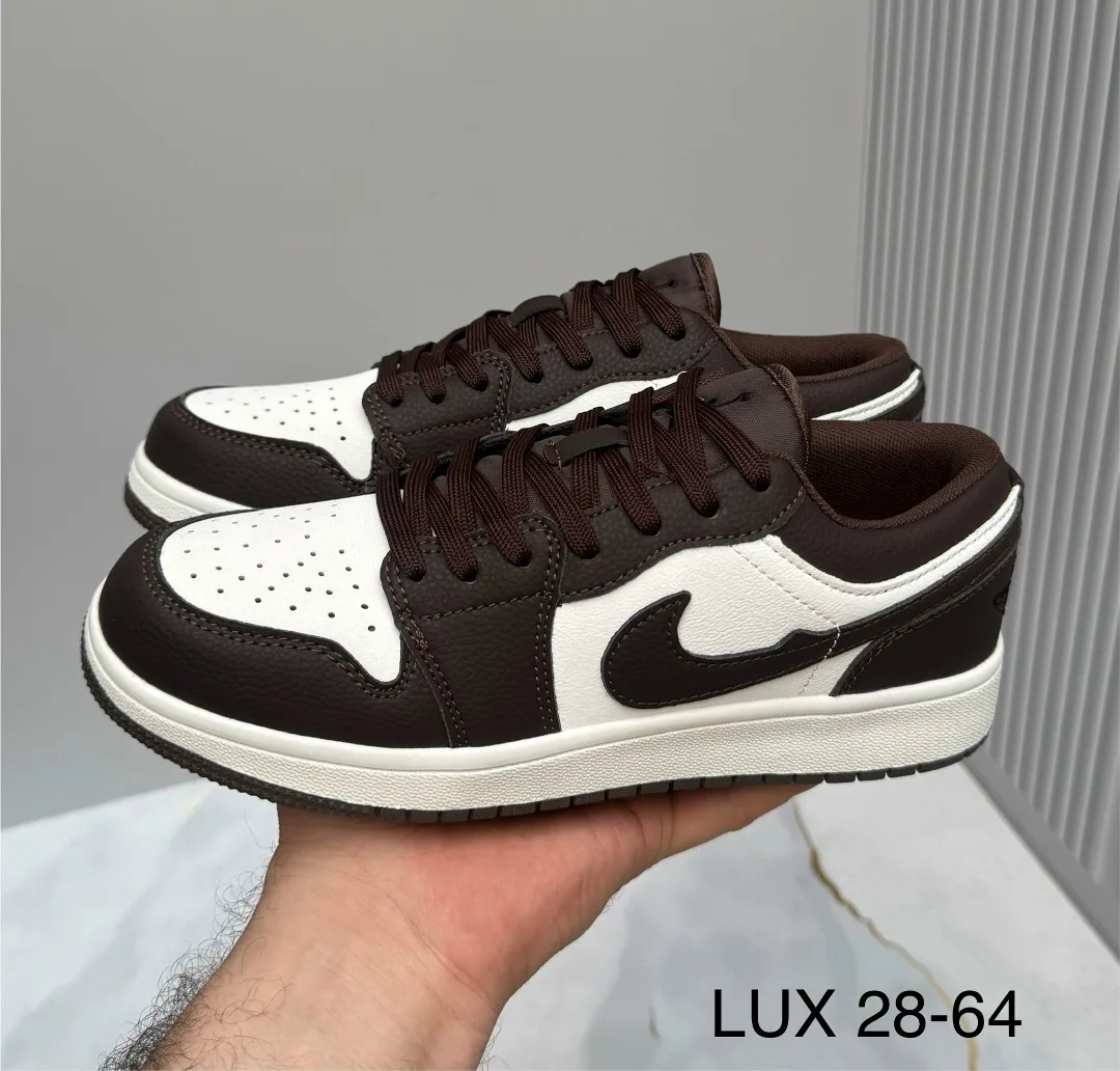 Nike Air Jordan Женские кроссовки — фото 1