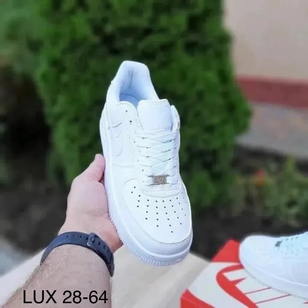 Кроссовки женские Nike Air Force — фото 5