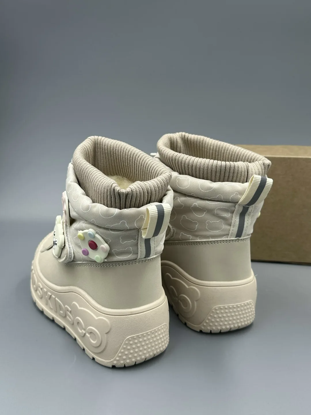 Дутики для зимы с внутренним меховым подкладом и верхом из эко-кожи — фото 11