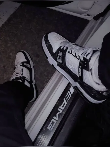 Кроссовки Louis Vuitton Trainer в культовом дуэте — фото 23