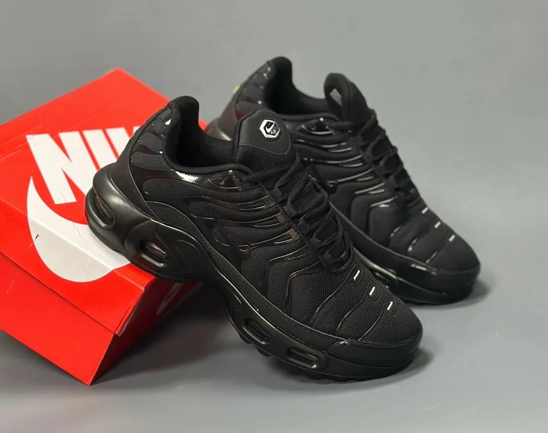 Кроссовки мужские Nike TN Air Max Plus — фото 24
