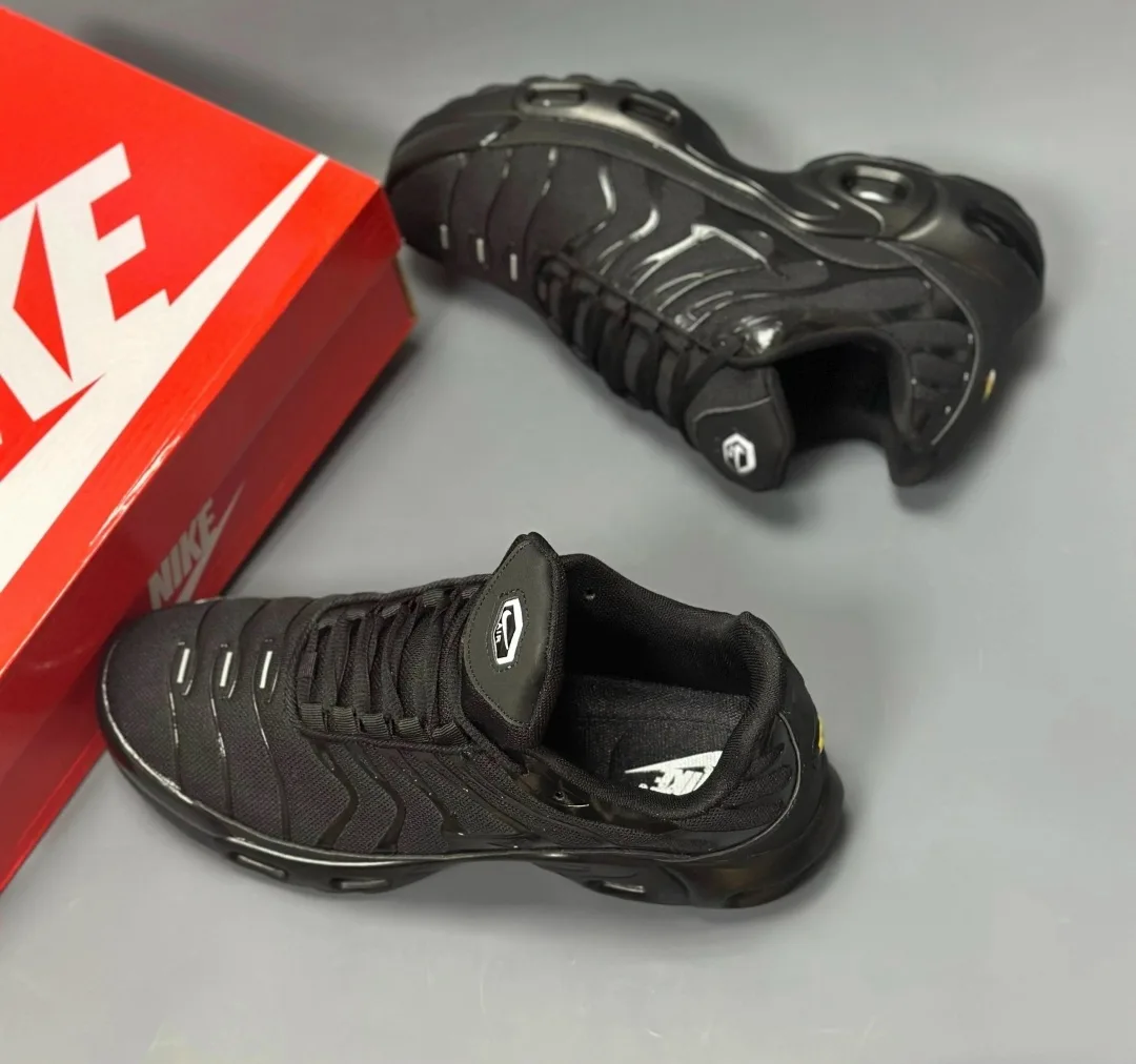 Кроссовки мужские Nike TN Air Max Plus — фото 29