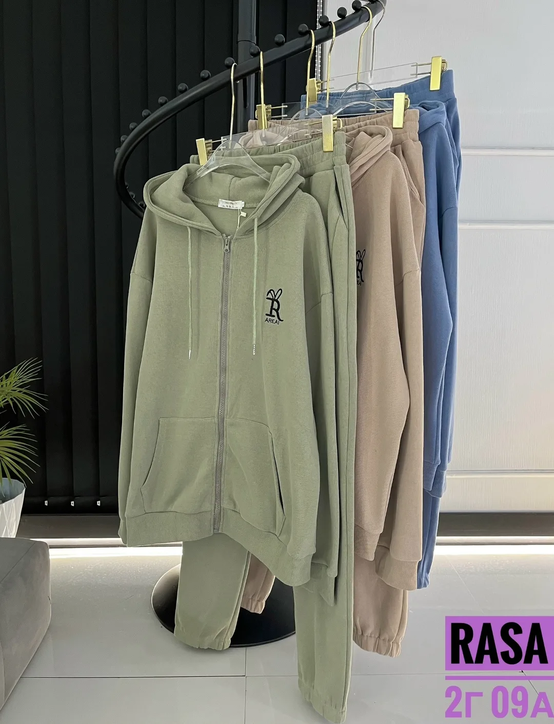 Женские костюмы — фото 4
