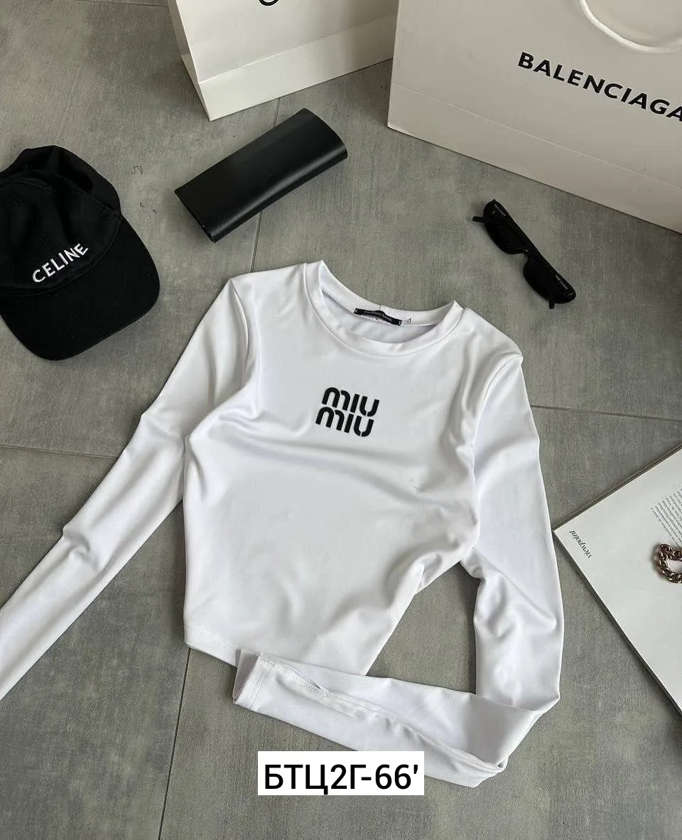 Самые популярные топы miu с прорезью для пальчика — фото 1