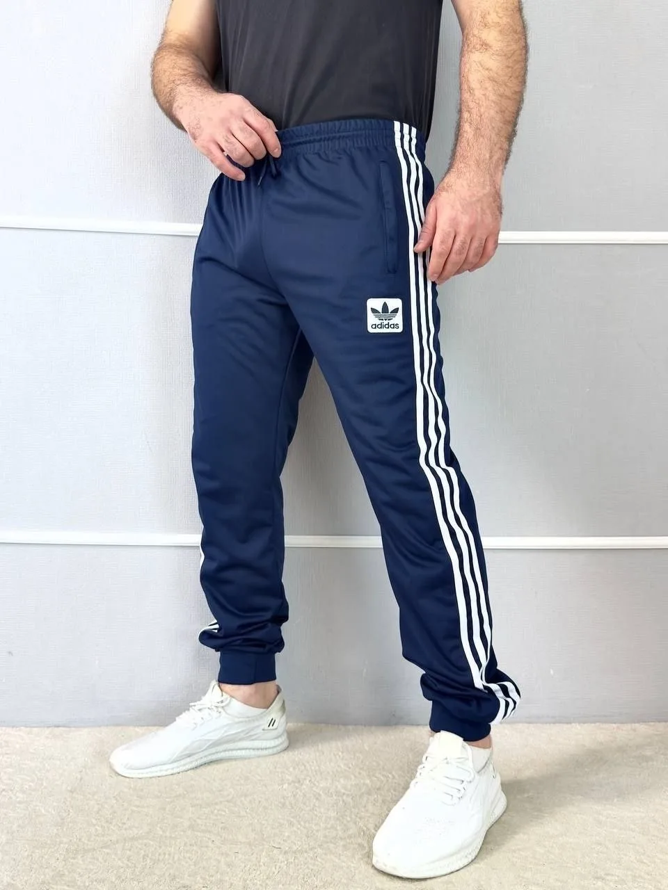 Спортивные штаны из тонкой ткани ласкота, удобны для повседневной носки — фото 7