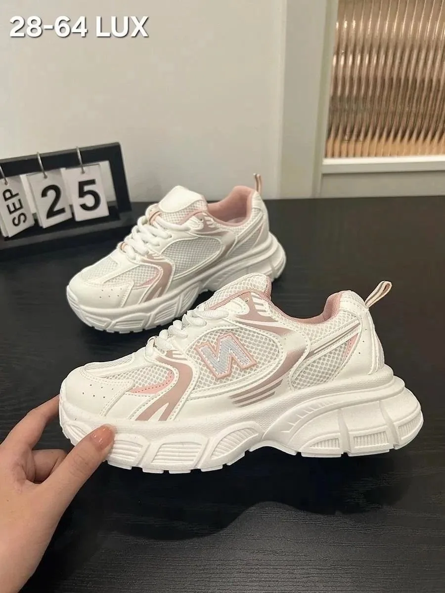 Кроссовки женские New Balance — фото 1