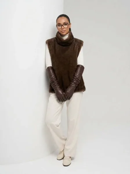 Нереально крутые и мягкие манишки MAX MARA из эко меха под норку — фото 9