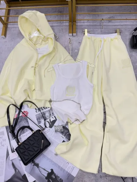 Уютный женский спортивный костюм свободного кроя из качественной ткани-главный тренд сезона Его универсальные цвета легк — фото 11