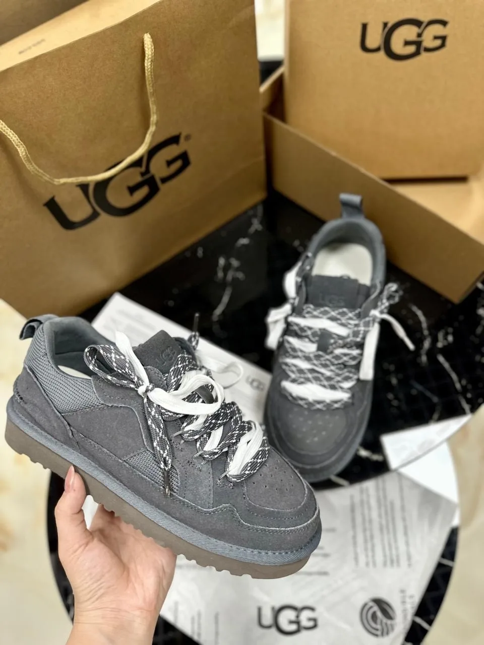 Кроссовки UGG, кожа — фото 4