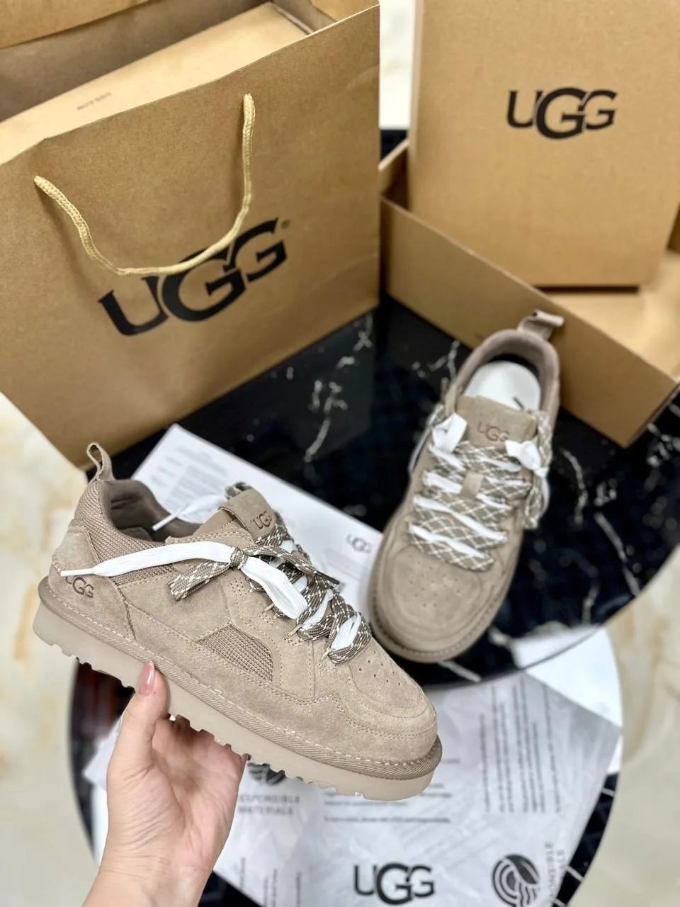 Кроссовки UGG, кожа — фото 5
