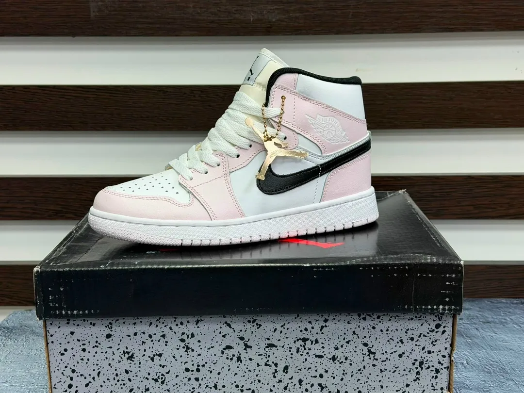 Кроссовки Air Jordan 1 Retro — фото 2