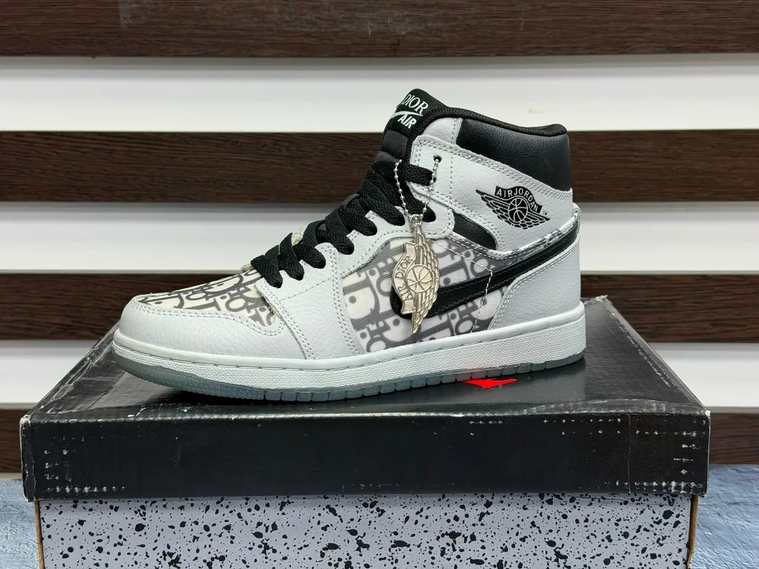 Кроссовки Air Jordan 1 Retro — фото 5