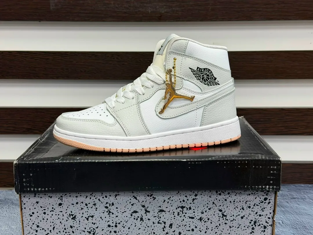 Кроссовки Air Jordan 1 Retro — фото 9