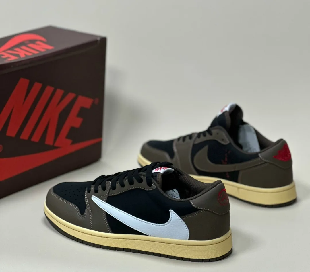 Кроссовки jordan 1 travis scott трэвис скотт — фото 1
